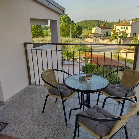 Bernarda Apartment *